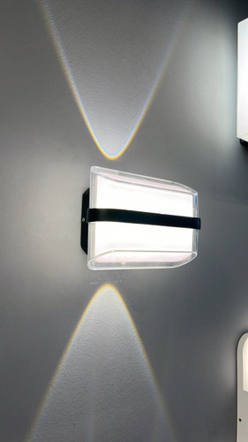 چراغ دیواری Ak221