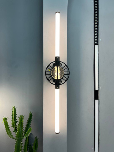 چراغ دیواری ورساچه ۶۰ سانت